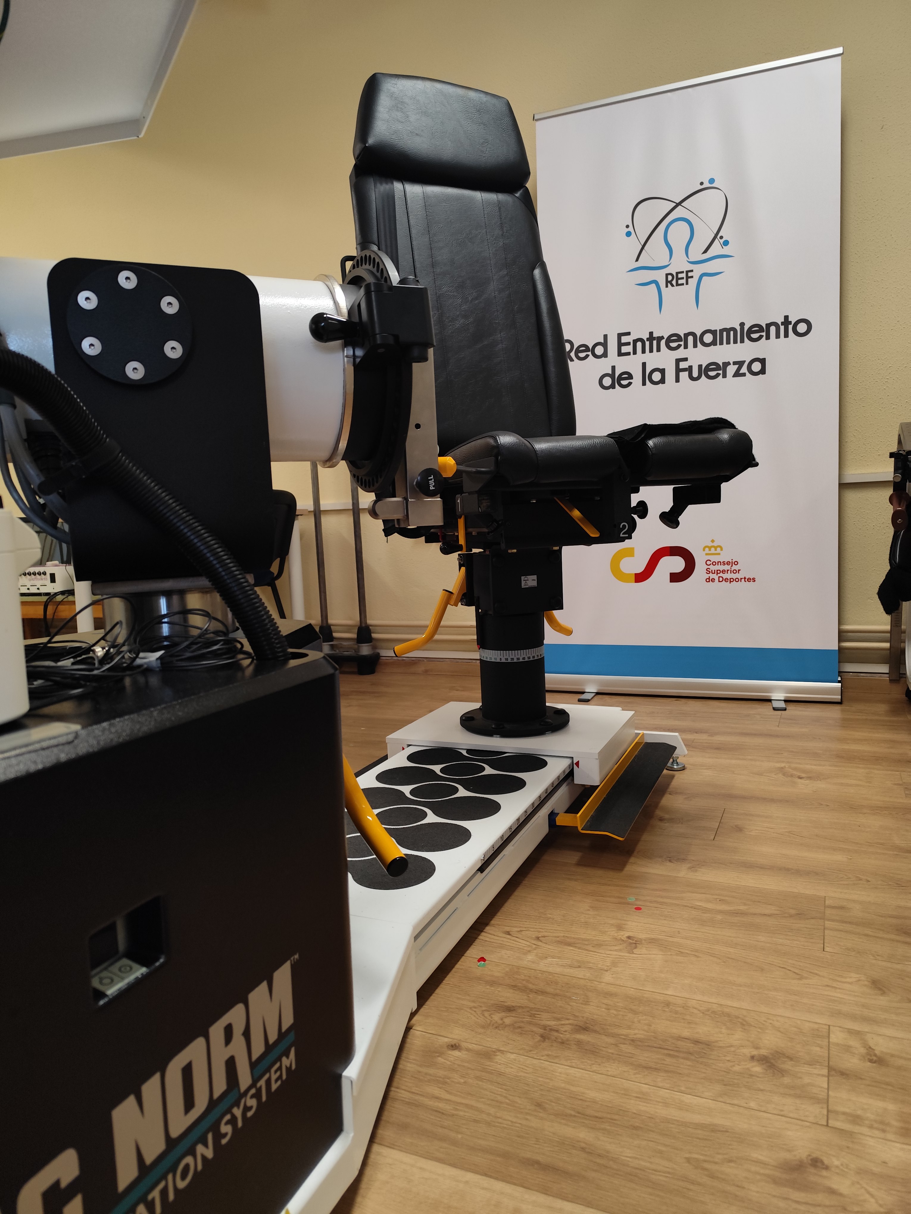 Sistema de valoraci&oacute;n neuromuscular isocin&eacute;tico